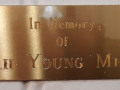 A close-up view of this plaque.
